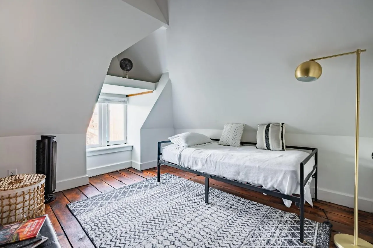 Сasa de vacaciones Villa Short North Convention King Bed Free Parking! Columbus